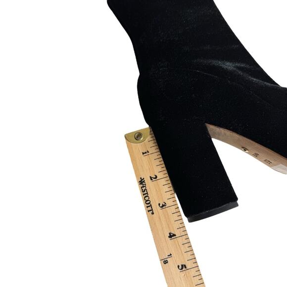 Raye Faris Velvet Black Booties Heeled Boots Women’s Size 6.5 - Picture 9 of 11